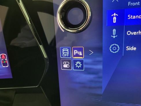 New 2025 Chevrolet Blazer EV RS image 10