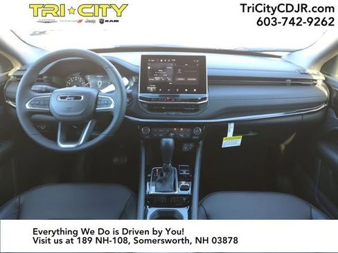New 2026 Jeep Compass Limited image 12
