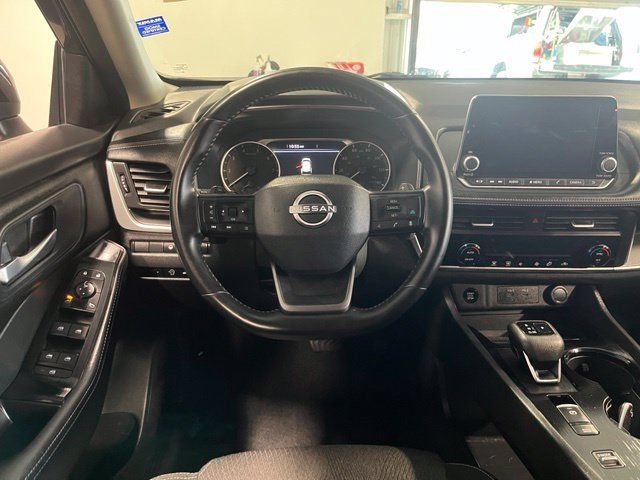 Used 2025 Nissan Rogue SV FWD image 22