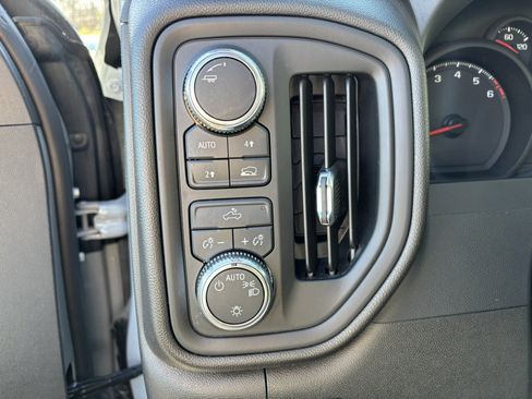 Used 2024 GMC Sierra 1500 Pro w/ Pro Value Package image 16