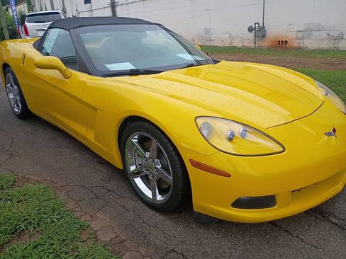 Used 2008 Chevrolet Corvette Convertible w/ Preferred Equipment Group RWD image 3