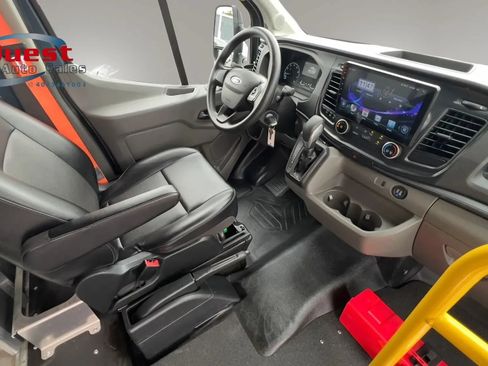 Used 2021 Ford Transit 350 DRW RWD image 10