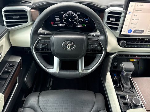 Used 2023 Toyota Sequoia Capstone AWD/4WD image 14