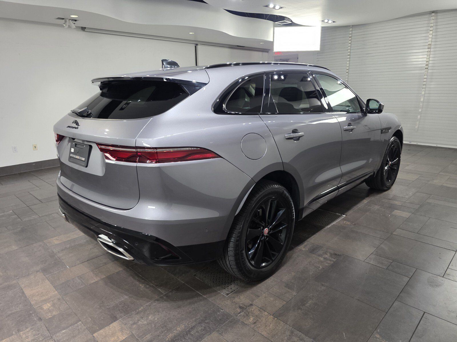 Used 2021 Jaguar F-PACE S AWD/4WD image 25