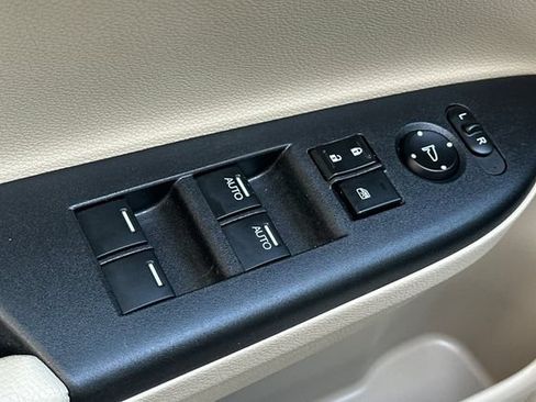 Used 2017 Honda Accord EX-L image 13
