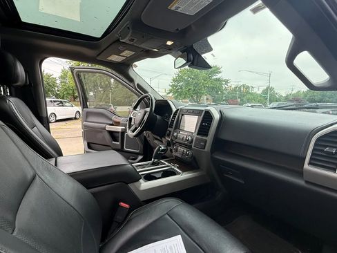 Used 2017 Ford F150 Lariat w/ Equipment Group 502A Luxury AWD/4WD image 11