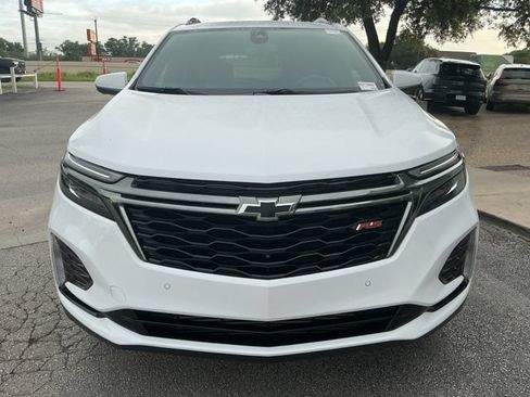 Used 2022 Chevrolet Equinox RS w/ Infotainment Package FWD image 2