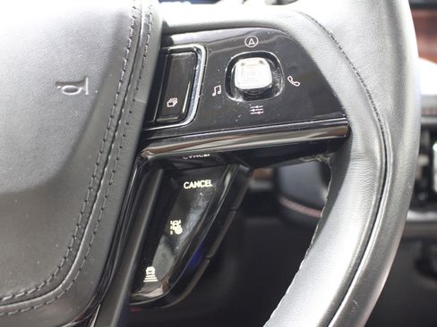 Used 2023 Lincoln Aviator Reserve w/ Equipment Group 201A AWD/4WD image 13