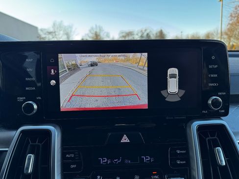 Used 2022 Kia Sorento S image 29