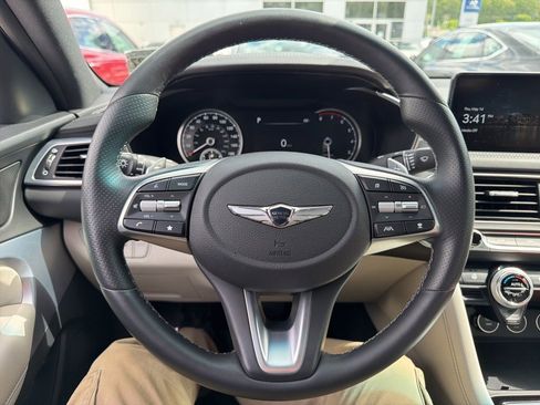 Used 2023 Genesis G70 2.0T AWD/4WD image 18