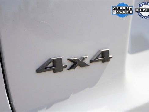 Used 2022 Jeep Cherokee Trailhawk image 13