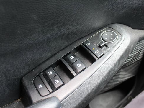 Certified 2022 Kia Seltos S image 28