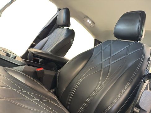 Used 2022 Ford Mustang Mach-E Select image 14