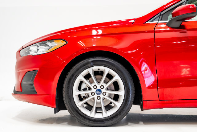 Used 2020 Ford Fusion SE FWD image 27