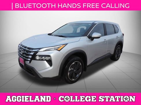 Used 2024 Nissan Rogue SV image 8