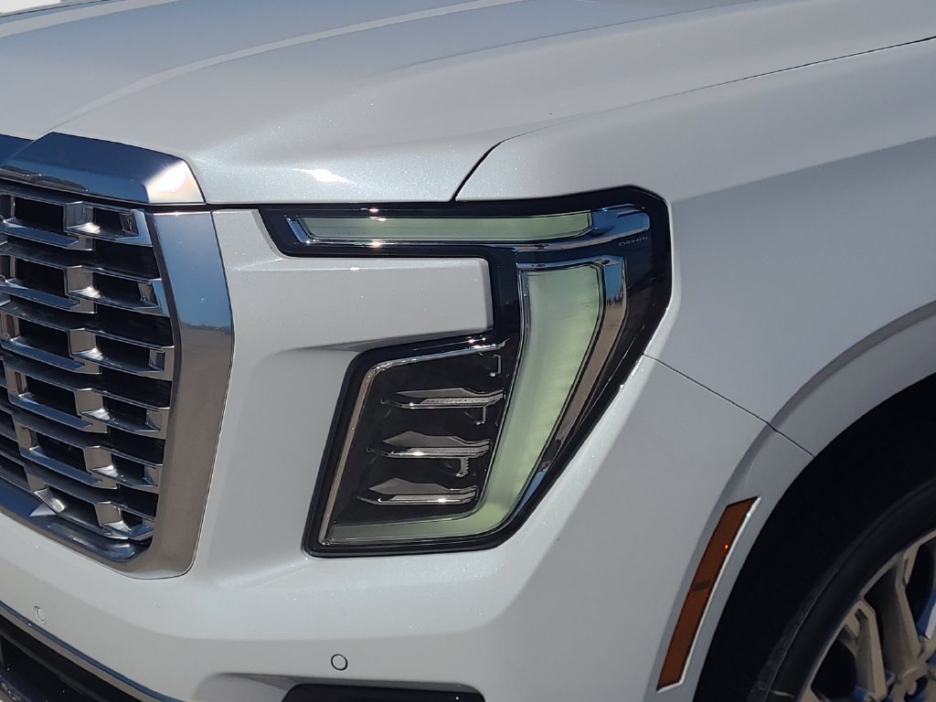 New 2026 GMC Yukon Denali w/ Denali Reserve Package AWD/4WD image 23