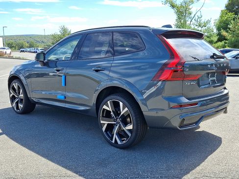 New 2026 Volvo XC60 T8 Ultra image 3