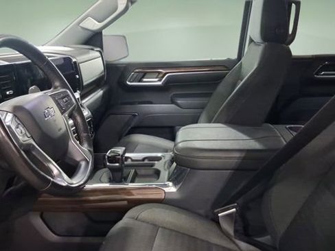 Used 2023 Chevrolet Silverado 1500 LT Trail Boss w/ Protection Package image 9