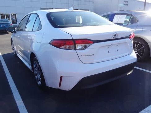 Used 2023 Toyota Corolla LE image 6