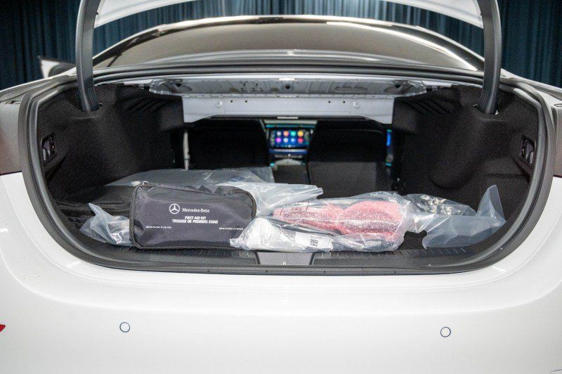 New 2027 Mercedes-Benz E 53 AMG e 4MATIC Sedan image 33