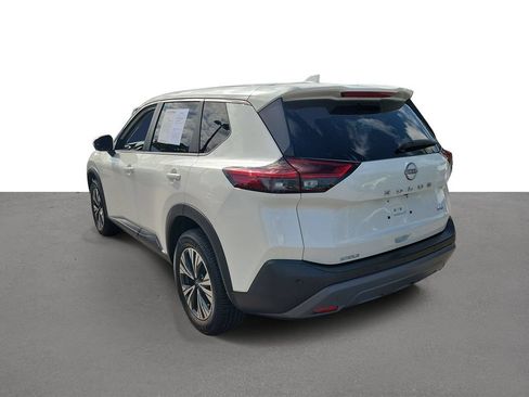 Certified 2022 Nissan Rogue SV FWD image 4