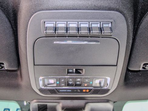 Used 2024 Ford F350 Platinum image 30