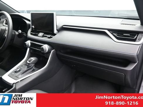 Used 2024 Toyota RAV4 SE AWD/4WD image 29