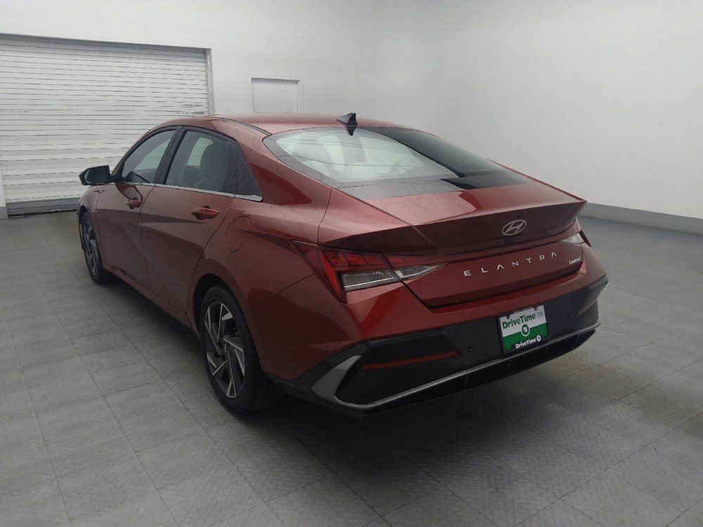 Used 2024 Hyundai Elantra Limited FWD image 5