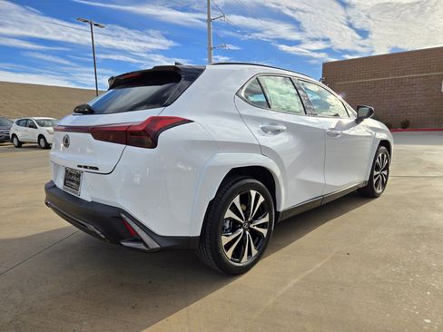 New 2025 Lexus UX 300h AWD image 3