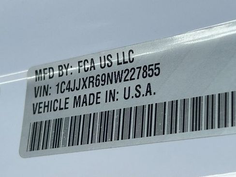 Used 2022 Jeep Wrangler Unlimited Rubicon 4xe image 36