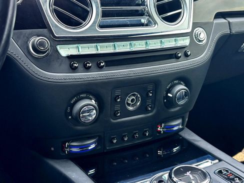 Used 2016 Rolls-Royce Wraith image 31