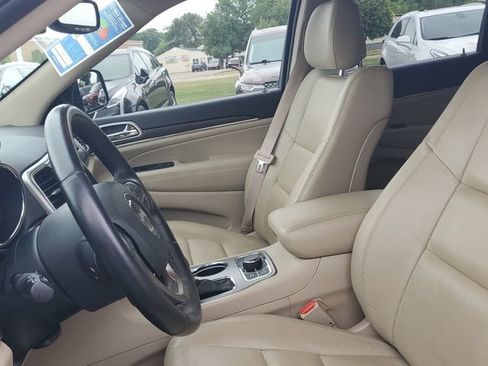 Used 2018 Jeep Grand Cherokee Limited AWD/4WD image 18