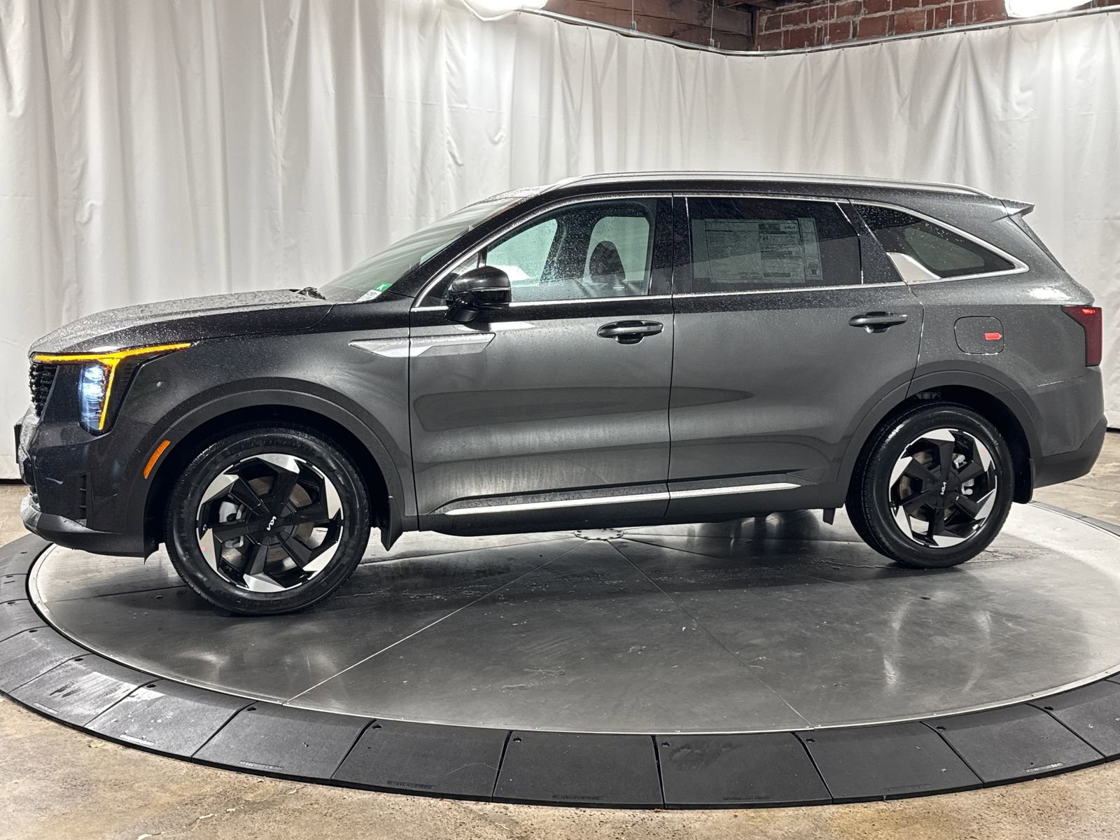 New 2026 Kia Sorento EX AWD/4WD image 10
