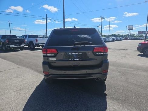 Used 2020 Jeep Grand Cherokee Altitude AWD/4WD image 7