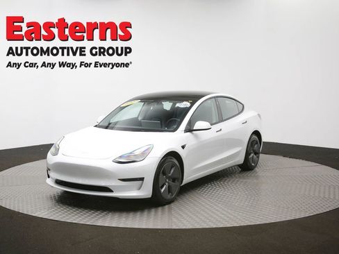 Used 2023 Tesla Model 3 Standard Range image 87