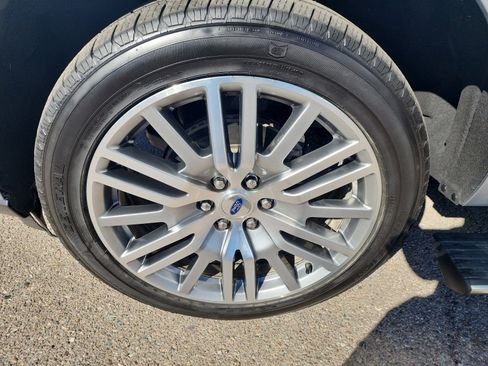 Used 2024 Ford Expedition Limited image 26