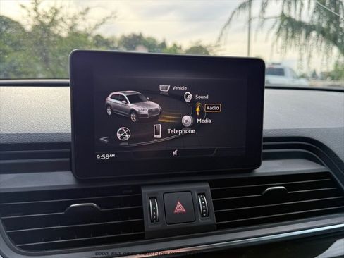 Used 2019 Audi Q5 2.0T Premium AWD/4WD image 28