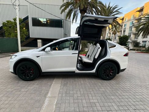 Used 2020 Tesla Model X Long Range AWD/4WD image 6