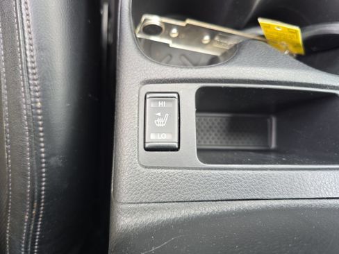 Used 2017 Nissan Rogue SL FWD image 19