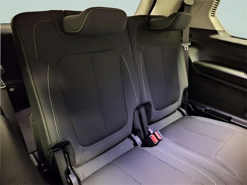 Used 2023 Jeep Grand Cherokee L Laredo image 30