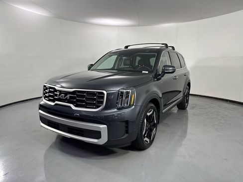 Certified 2024 Kia Telluride S w/ S Sunroof Package AWD/4WD image 2