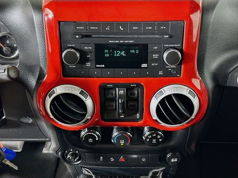 Used 2013 Jeep Wrangler Unlimited Sahara w/ Dual Top Group AWD/4WD image 19
