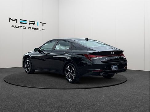 Used 2023 Hyundai Elantra SEL w/ Convenience Package image 7