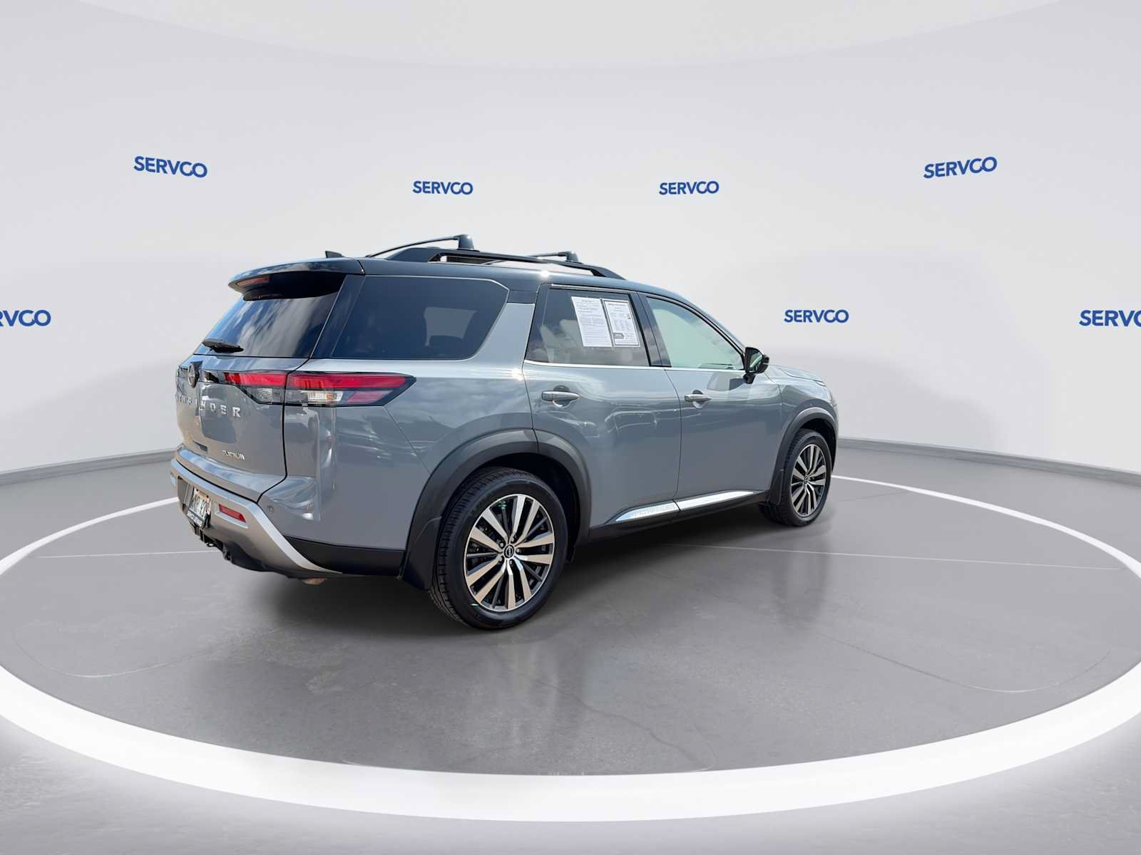 Used 2022 Nissan Pathfinder Platinum w/ Cargo Package FWD image 8
