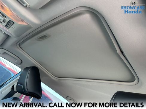 Used 2020 Toyota RAV4 XLE Premium FWD image 13