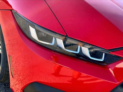 Used 2024 Ford Mustang Convertible image 27