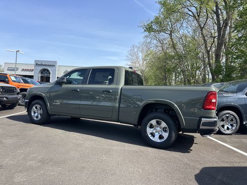 New 2026 RAM 1500 Big Horn AWD/4WD image 16