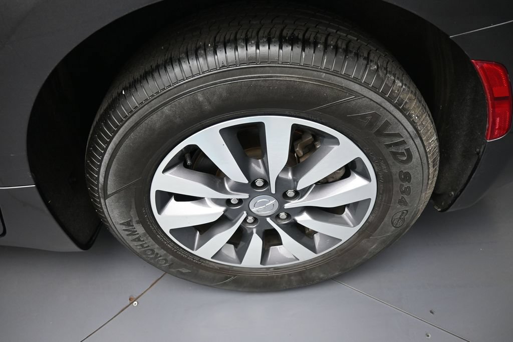 Used 2020 Chrysler Pacifica Touring-L Plus FWD image 15