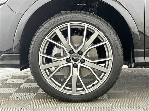 Certified 2025 Audi Q3 2.0T Premium Plus w/ Premium Plus Package AWD/4WD image 30