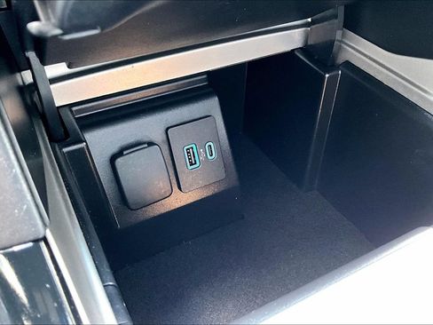 Used 2021 Ford Explorer ST w/ Equipment Group 401A AWD/4WD image 16